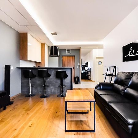 Bakalarska Modern Apartment Varšava Exteriér fotografie